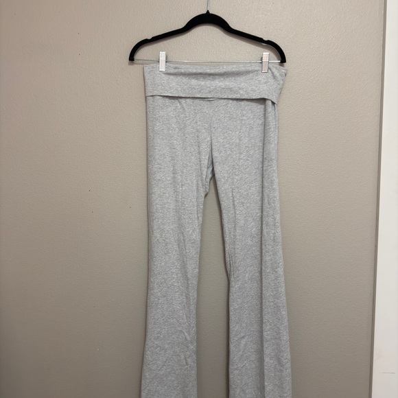 SKIMS Pants - SKIMS straight leg yoga pants